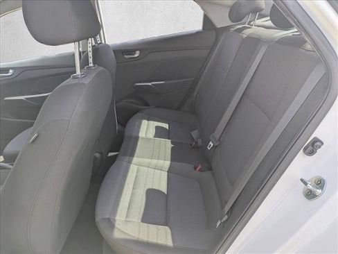 Used 2020 Hyundai Accent SE w/ Cargo Package FWD image 12