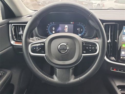 Certified 2025 Volvo V60 B5 Cross Country Plus image 30