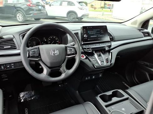 Certified 2026 Honda Odyssey Elite image 6