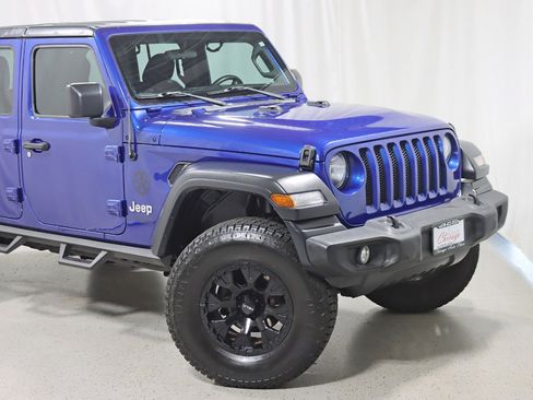 Used 2018 Jeep Wrangler Unlimited Sport image 2
