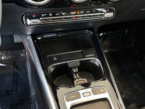 Certified 2025 Mercedes-Benz GLA 250 image 20