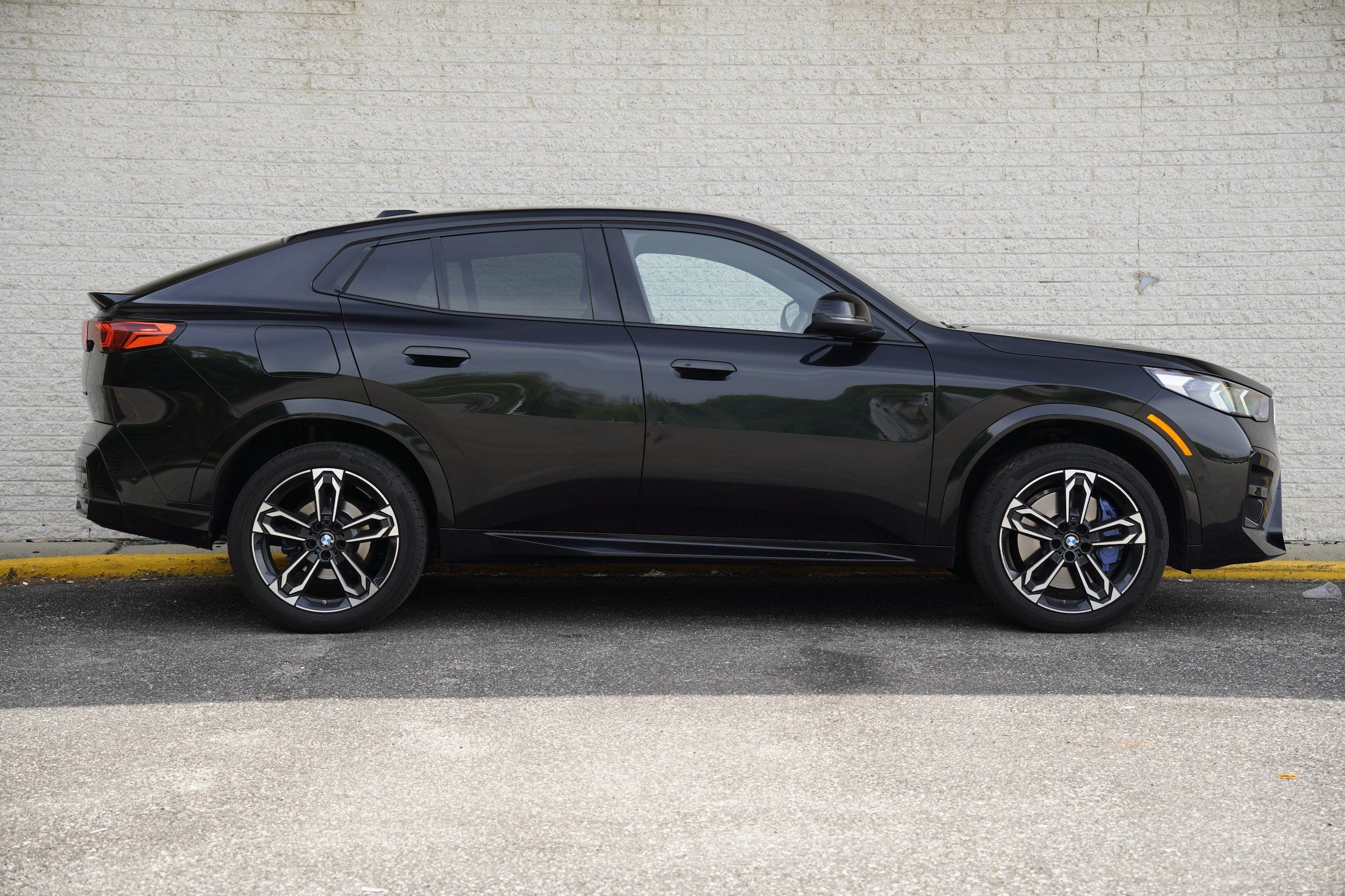 Used 2025 BMW X2 xDrive28i AWD/4WD image 8