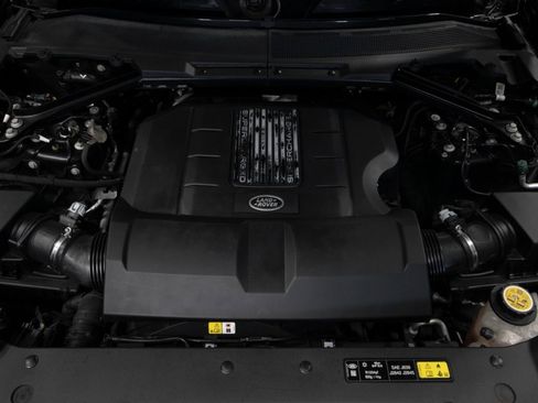 Used 2023 Land Rover Defender 90 V8 image 57