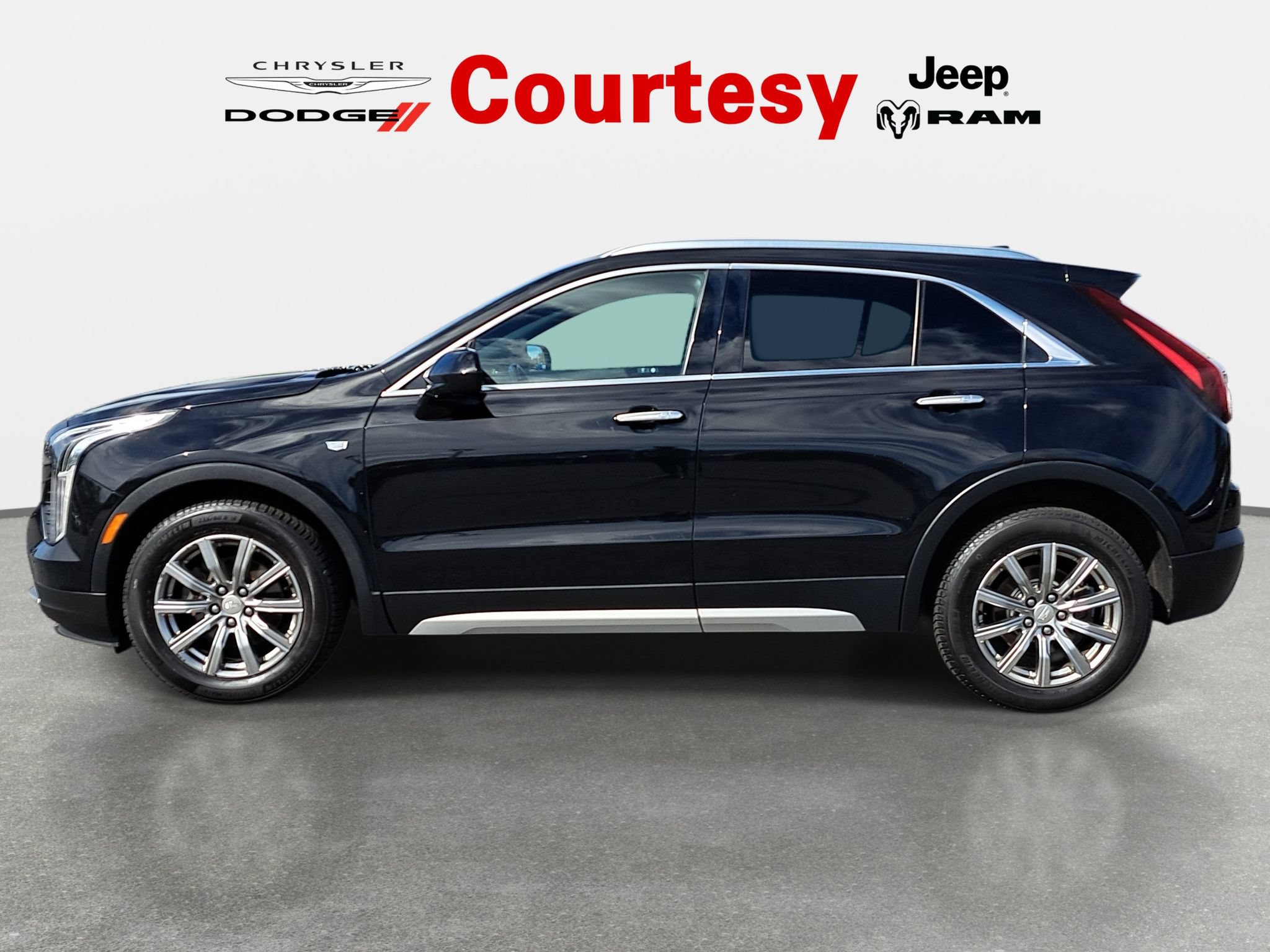 Used 2019 Cadillac XT4 Premium Luxury AWD/4WD image 7