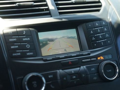 Certified 2018 Ford Explorer FWD image 29