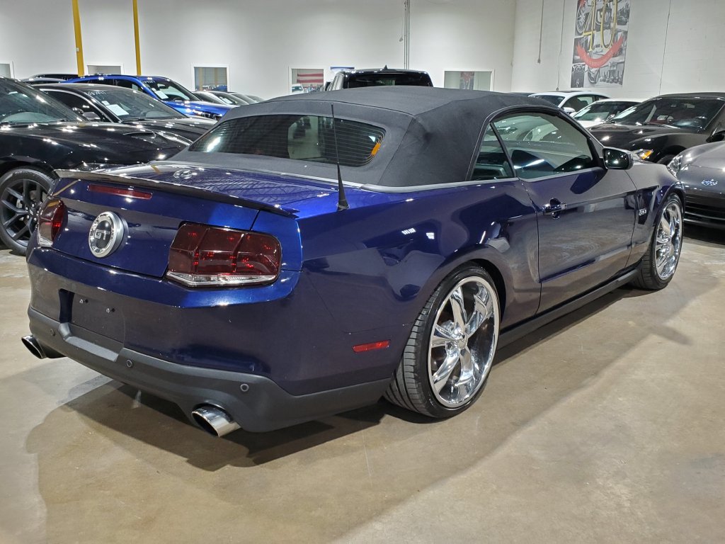 Used 2012 Ford Mustang GT Premium w/ Security Pkg RWD image 51