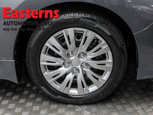 Used 2022 Nissan Leaf S image 30