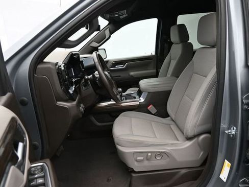 Used 2023 Chevrolet Silverado 1500 LT Trail Boss AWD/4WD image 40