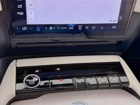 New 2026 Lincoln Navigator L Reserve AWD/4WD image 16