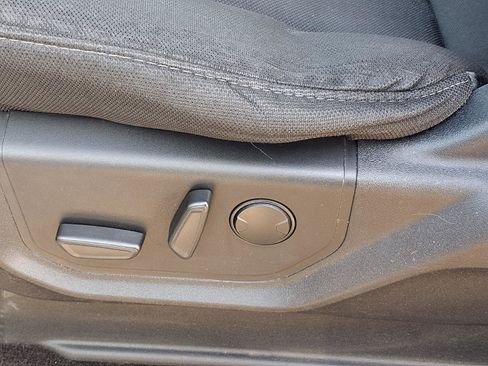 Used 2019 Ford F150 XLT w/ Equipment Group 302A Luxury image 4