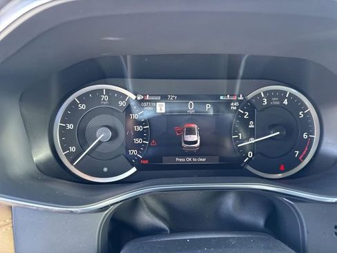 Used 2023 Jaguar F-PACE S image 15