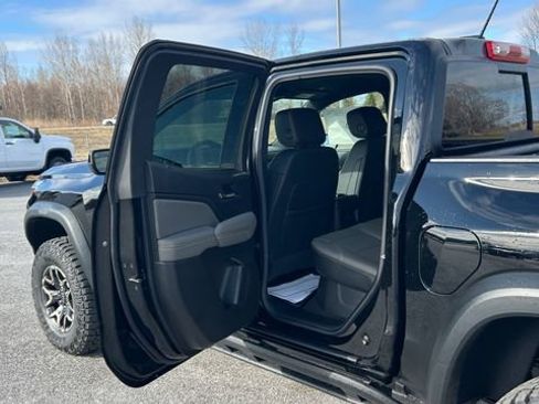New 2026 Chevrolet Colorado ZR2 AWD/4WD image 29
