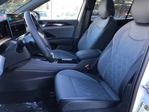 New 2026 Volkswagen Tiguan SEL R-Line image 32