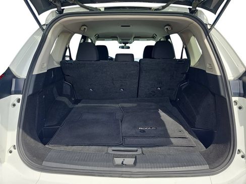 Used 2024 Nissan Rogue S FWD image 28