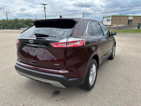 Certified 2024 Ford Edge SEL w/ Convenience Package AWD/4WD image 4