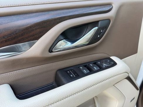 Certified 2023 GMC Yukon Denali image 5