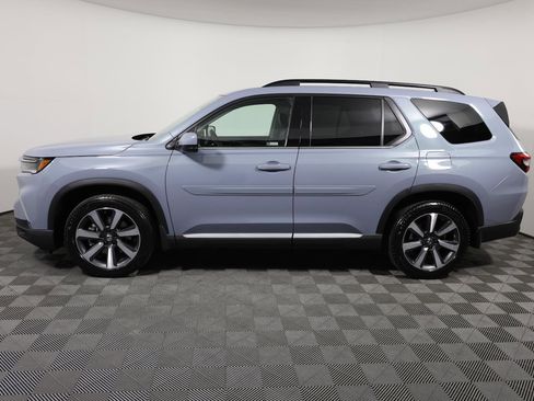 Used 2024 Honda Pilot Touring image 8