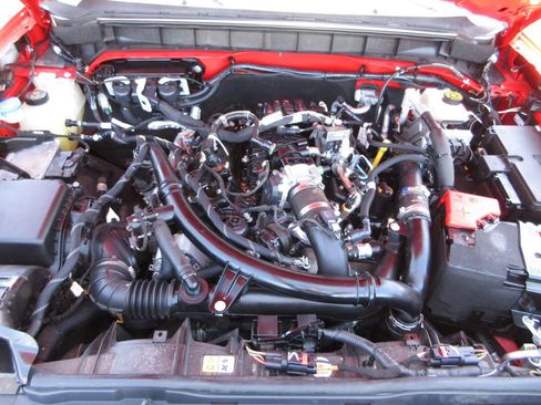 Certified 2022 Ford Bronco Wildtrak AWD/4WD image 28