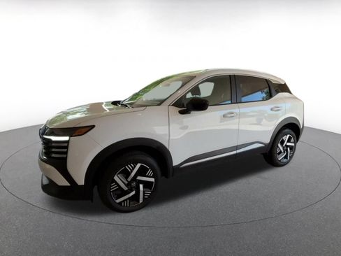 Used 2026 Nissan Kicks SV w/ Cold Weather Package FWD image 6
