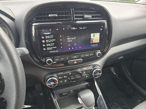 Used 2024 Kia Soul S FWD image 34