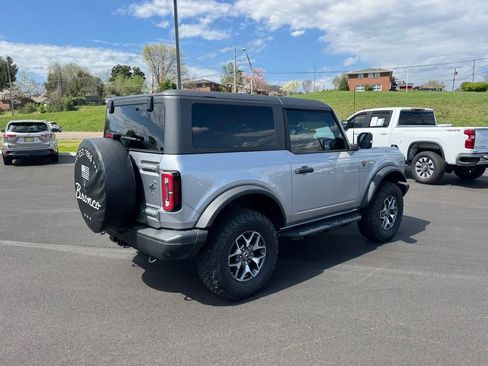 Used 2023 Ford Bronco Badlands image 3