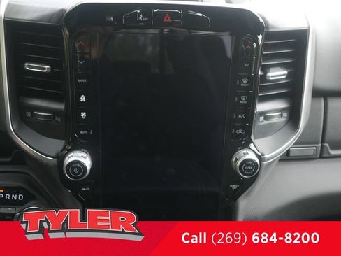 New 2026 RAM 1500 Big Horn AWD/4WD image 34