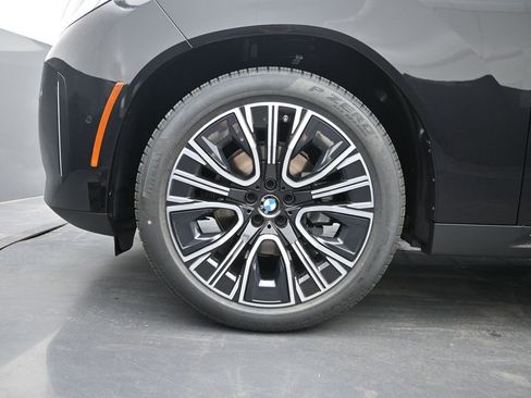 Used 2025 BMW X3 xDrive30i w/ Premium Package image 9