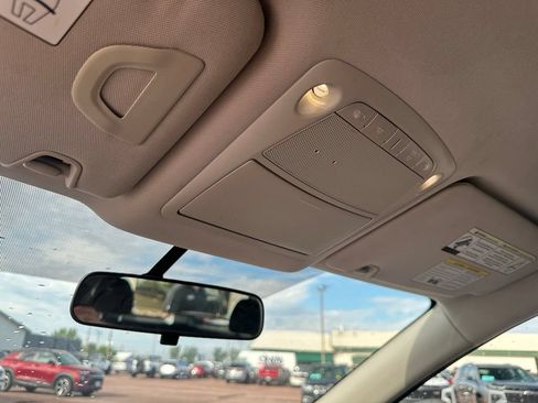 Used 2018 Nissan Rogue S AWD/4WD image 20