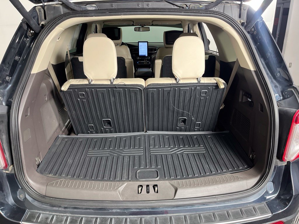 Used 2022 Ford Explorer Platinum w/ Equipment Group 601A AWD/4WD image 9