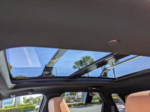 Certified 2022 Cadillac XT5 Premium Luxury image 20