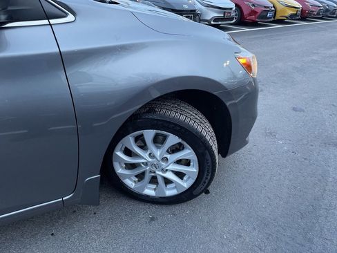 Used 2019 Nissan Sentra SV image 4