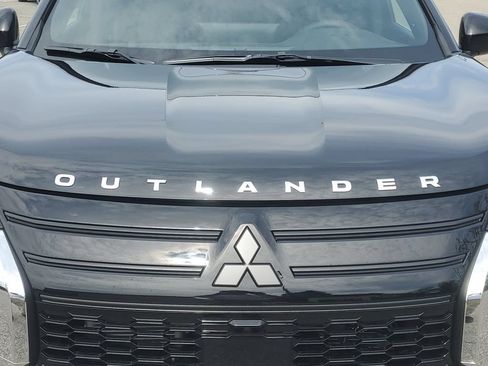 New 2026 Mitsubishi Outlander LE AWD/4WD image 30