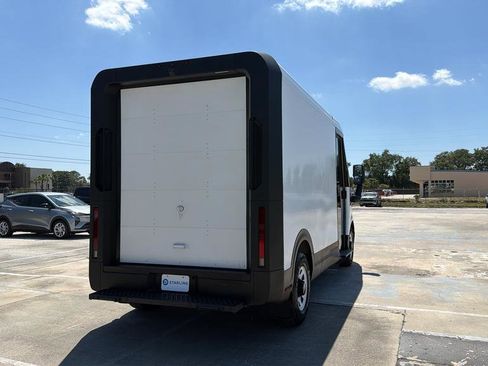 Used 2024 Chevrolet Brightdrop 400 w/ Commercial Equipment Package AWD/4WD image 8