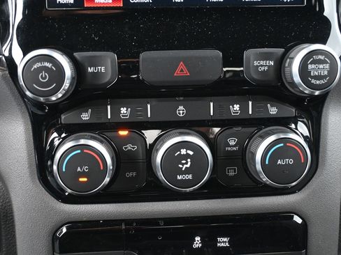 Used 2024 RAM 1500 Laramie RWD image 19