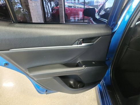 Used 2019 Toyota Camry XSE image 21