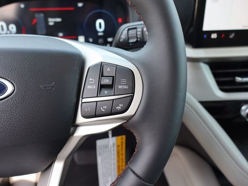 New 2026 Ford Explorer Active AWD/4WD image 26