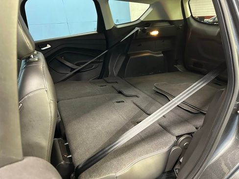 Used 2019 Ford Escape Titanium image 36