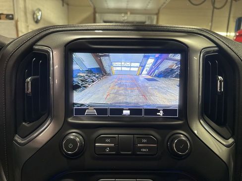 Used 2020 Chevrolet Silverado 1500 LTZ w/ LTZ Premium Package image 31