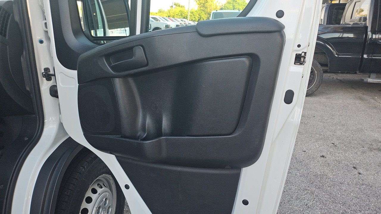 Used 2025 RAM ProMaster 2500 w/ Convenience Group FWD image 16