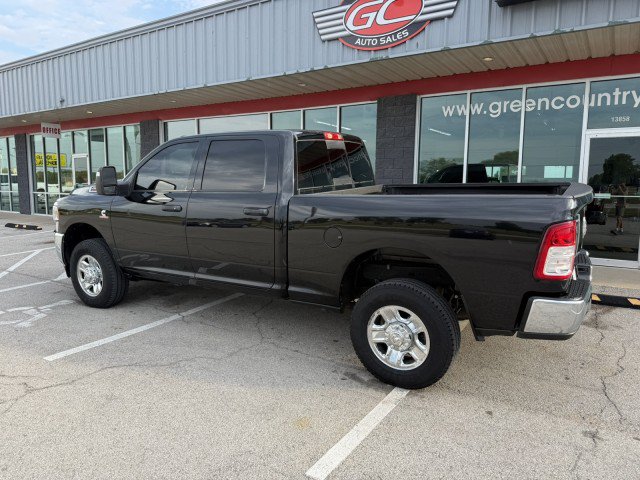 Used 2024 RAM 2500 Tradesman w/ Chrome Appearance Group AWD/4WD image 4