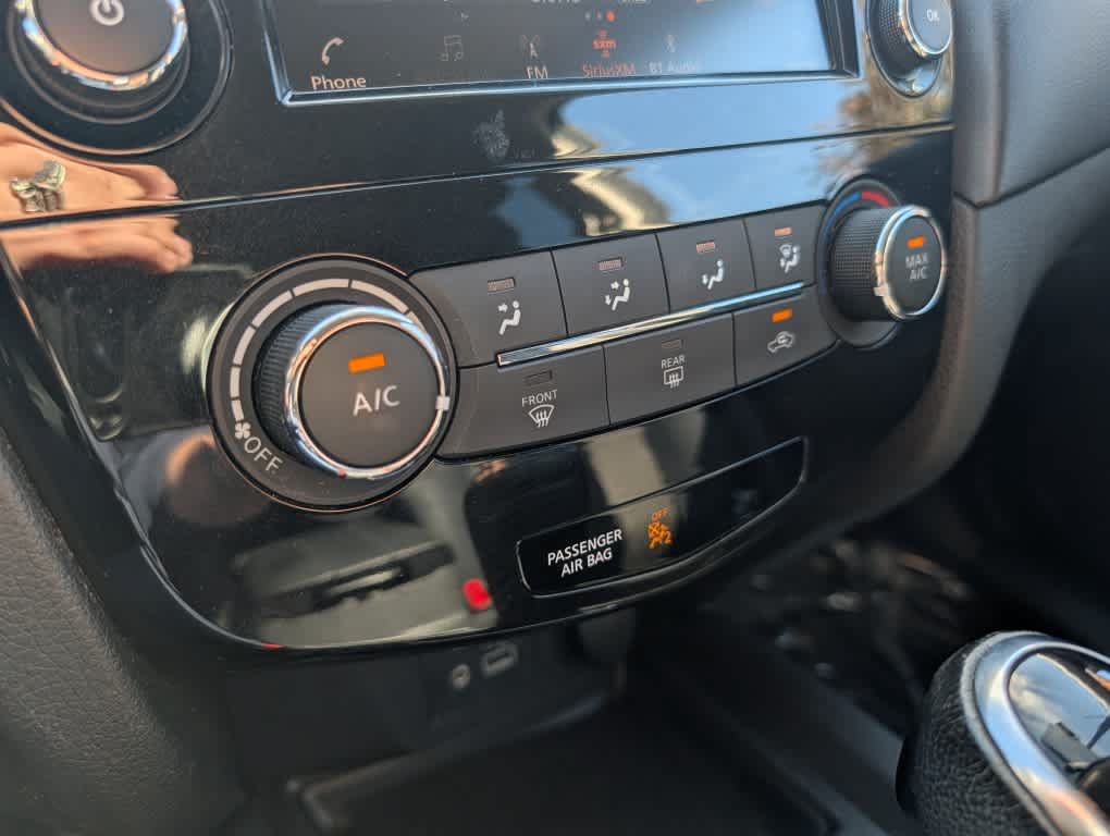 Used 2018 Nissan Rogue S w/ S Value Package AWD/4WD image 18