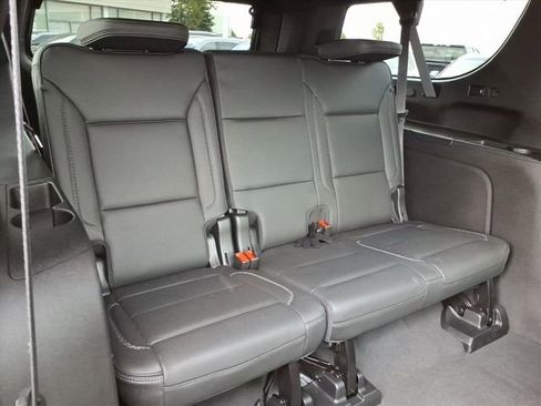 Used 2024 GMC Yukon XL Denali w/ Advanced Technology Package AWD/4WD image 25