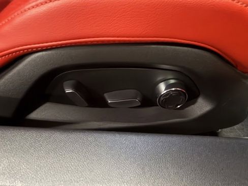 Used 2020 Chevrolet Corvette Stingray Preferred Cpe w/ 2LT Preferred Equipment Group image 22