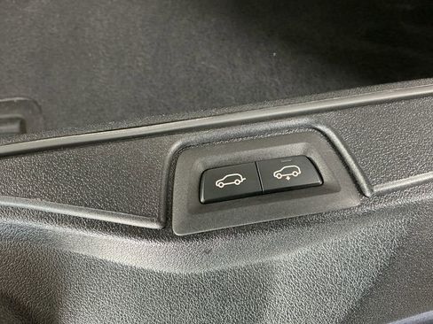 Certified 2022 BMW X7 xDrive40i w/ M Sport Package image 36