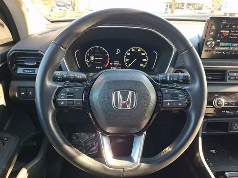 Used 2023 Honda Pilot Touring image 21