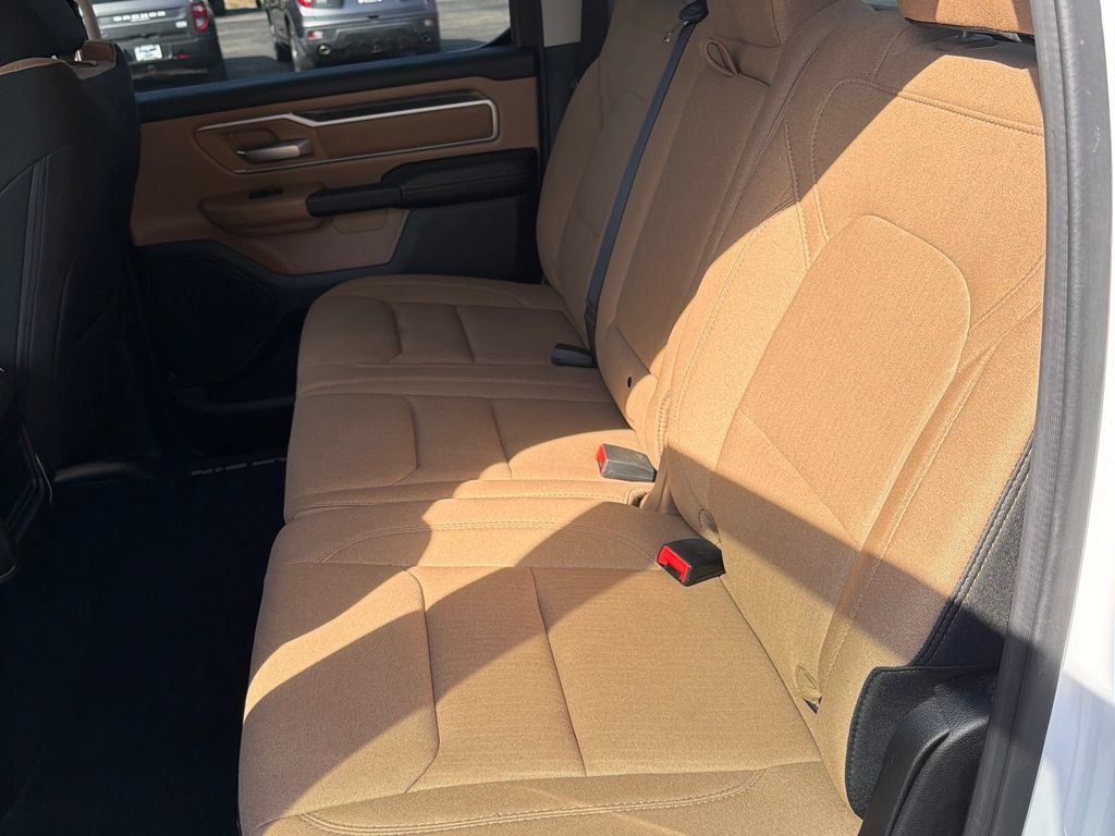 Used 2022 RAM 1500 Big Horn AWD/4WD image 14