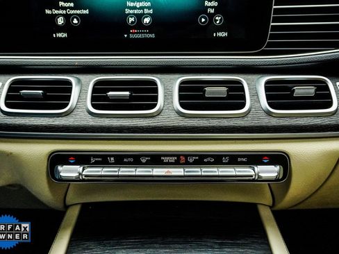 Used 2022 Mercedes-Benz GLE 580 4MATIC w/ Night Package image 21