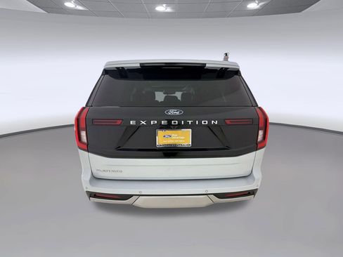 Certified 2025 Ford Expedition Platinum AWD/4WD image 10