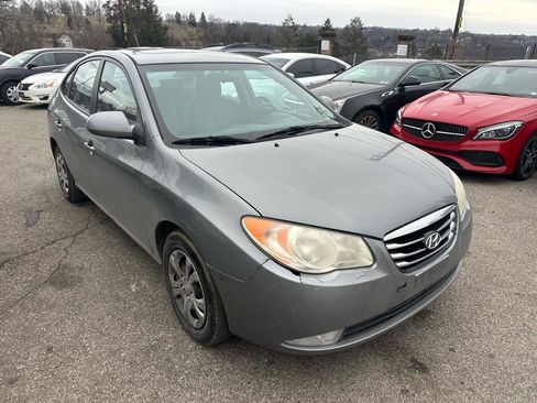 Used 2010 Hyundai Elantra GLS image 3