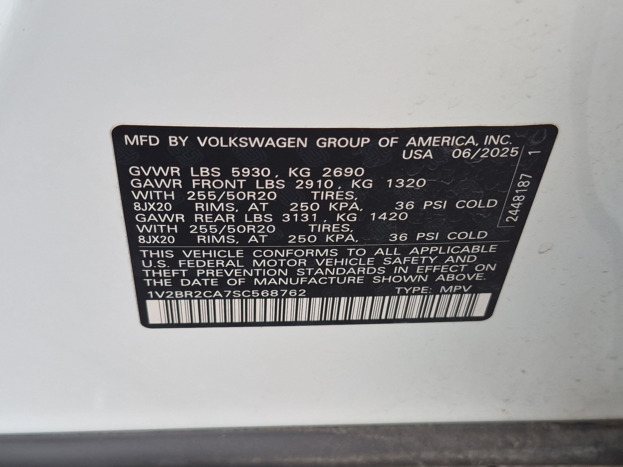 Used 2025 Volkswagen Atlas SEL AWD/4WD image 38